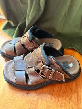 Women’s CAT Walking Machine Chunky Platform Sandals size 8
